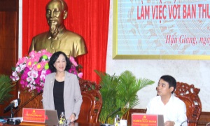 Trưởng Ban Tổ chức Trung ương Trương Thị Mai làm việc với Ban Thường vụ Tỉnh ủy Hậu Giang